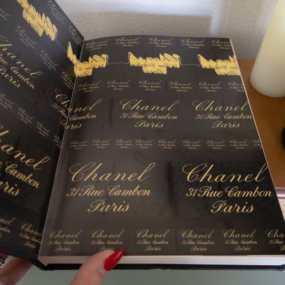 Chanel And Her World Hard Cover Table Book - Picture 3 of 5